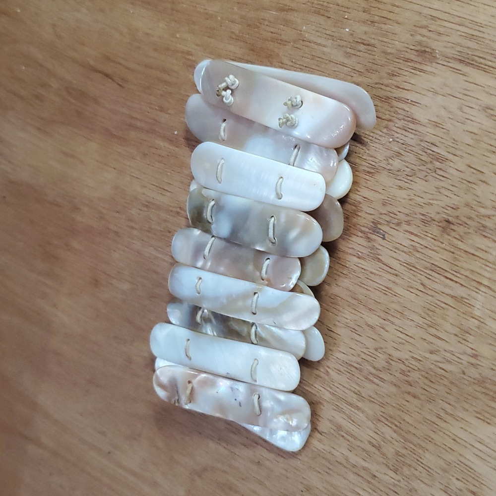 Abalone Shell Bracelet DD - Picture 3 of 3